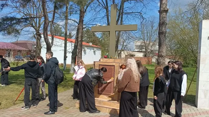 32CB357E-7076-4F4C-8296-D8F56ED79C82